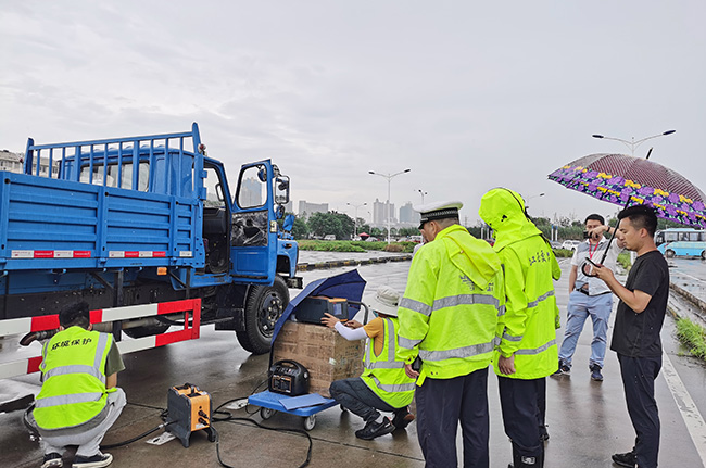 打響第一槍！江西廣電計量協同開展南昌市機動車尾氣路檢路查聯合執法行動